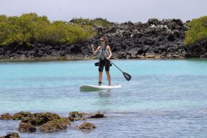 Le paddle, facile pour Jennifer!