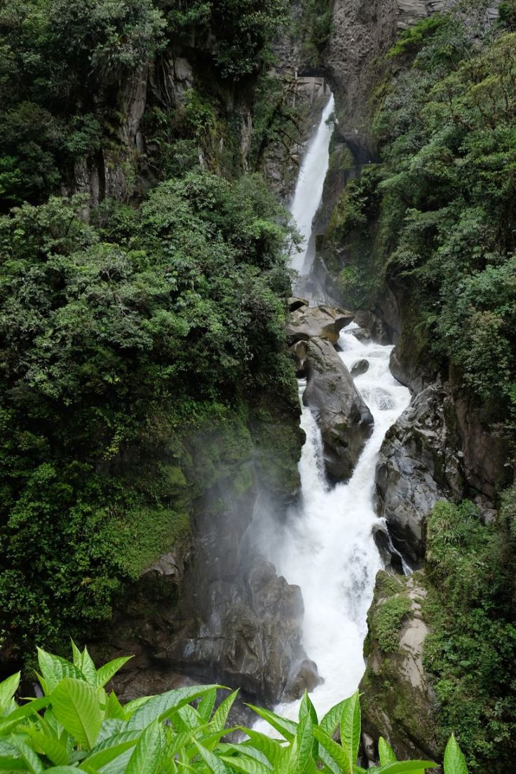 La cascade Pailon del Diablo