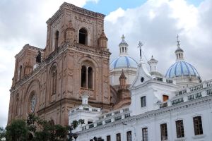 Les dômes bleus de la cathédrale de Cuenca