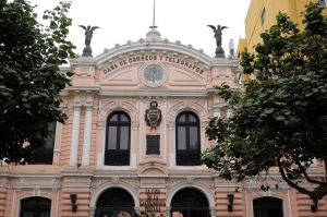 Casa de correos y telegraphos à Lima