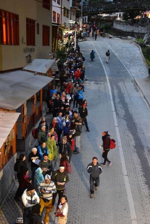 File d'attente à 4h30 du matin...