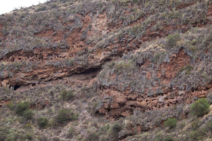 Tombes incas creusées à même la montagne